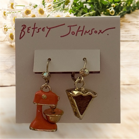 Betsey Johnson Jewelry - Betsey Johnson Orange Mixer and Pie Earrings